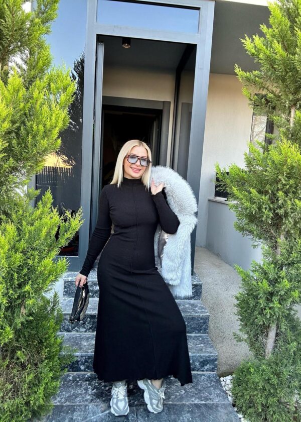 Triko Balıkçı Yaka Uzun Siyah Elbise