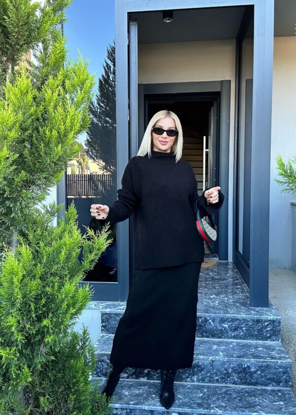 Triko Balıkçı Yaka Beli Lastikli Salaş Standart Uzun Etekli Siyah Takım